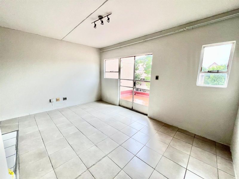 Affordable 2 Bedroom Apartment - Photo 8