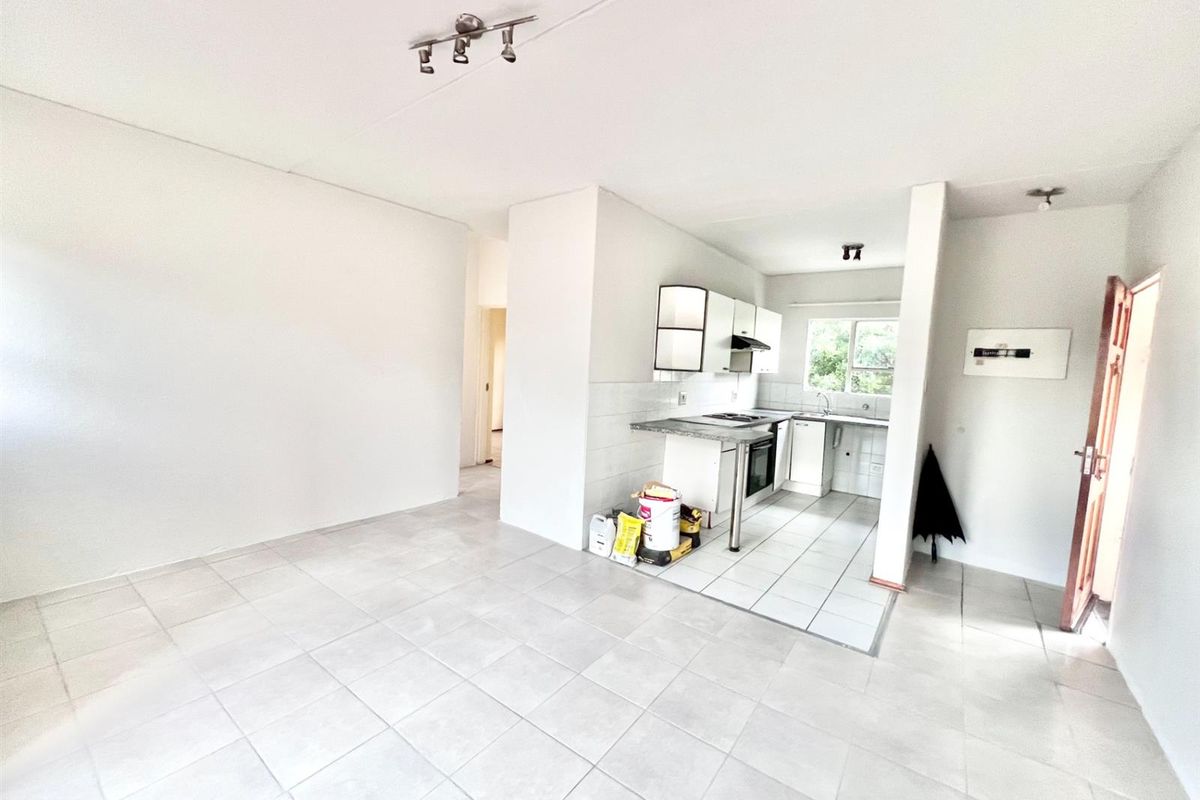 Affordable 2 Bedroom Apartment - Photo 2