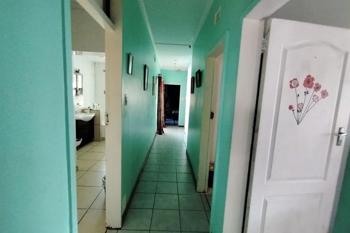 3 BEDROOM HOUSE FOR SALE IN ARBORETUM, RICHARDS BAY - Photo 5