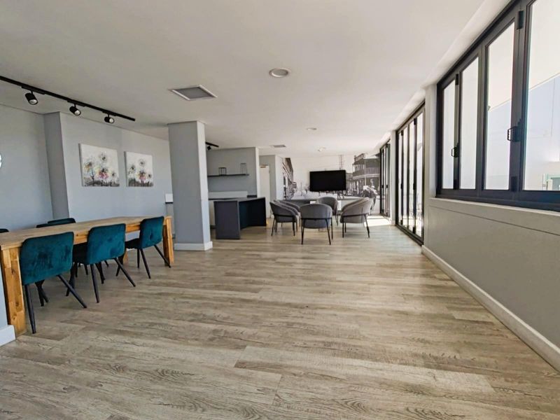 No Trasfer Duty Apartments For Sale in Woodstock, Cape Town - Photo 9