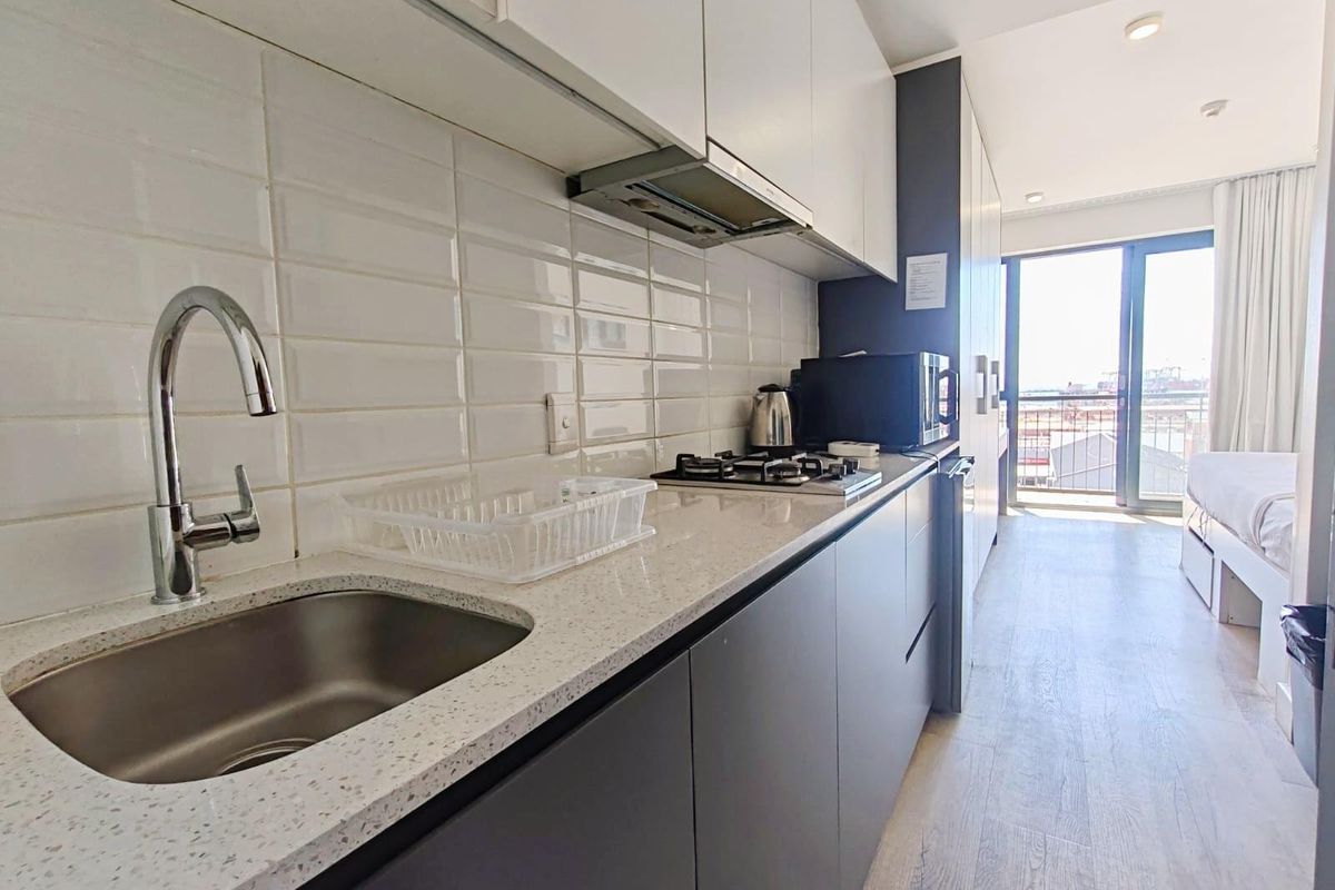 No Trasfer Duty Apartments For Sale in Woodstock, Cape Town - Photo 4