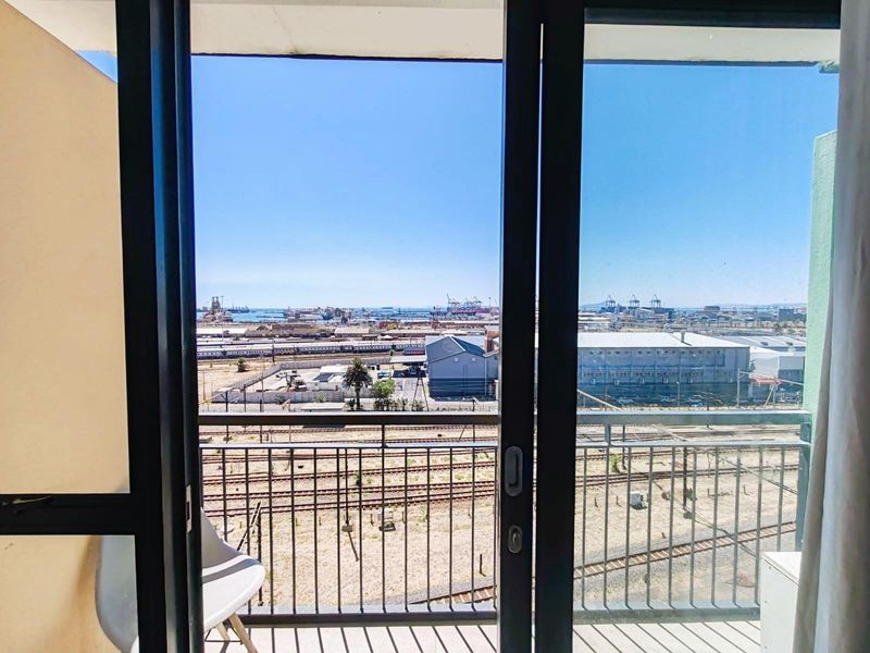 No Trasfer Duty Apartments For Sale in Woodstock, Cape Town - Photo 2