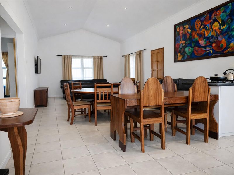 Coastal Dual-Living Property with Proven Rental Income: Franskraal, Gansbaai - Photo 3