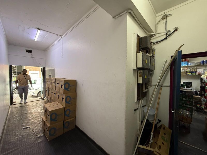 Commercial/Industrial Building To Rent in Bo Kaap - Photo 5