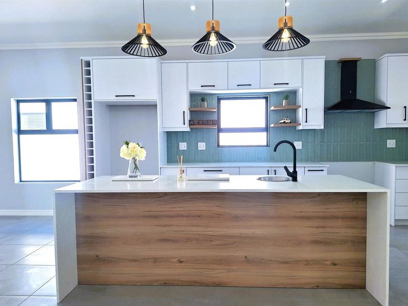 A Fresh Start by the Sea: Your New Home in Shelley Point - Photo 5