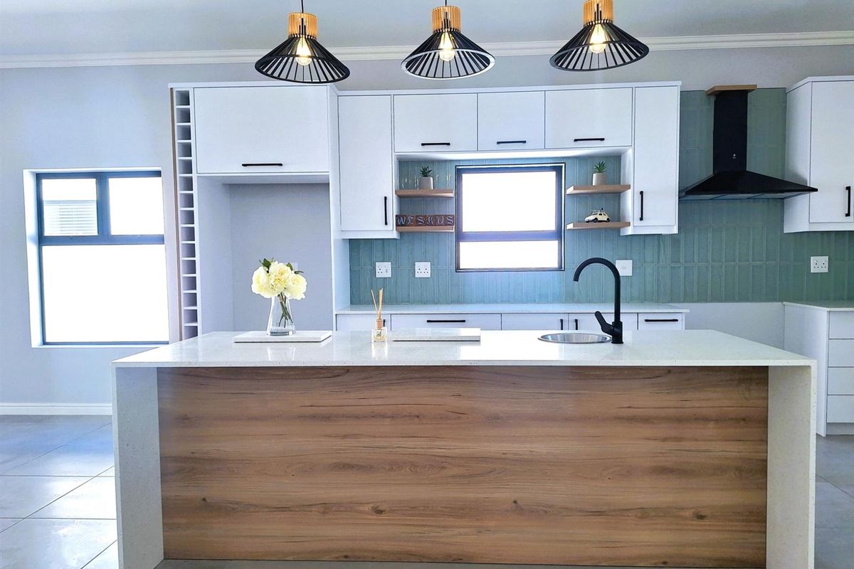 A Fresh Start by the Sea: Your New Home in Shelley Point - Photo 5