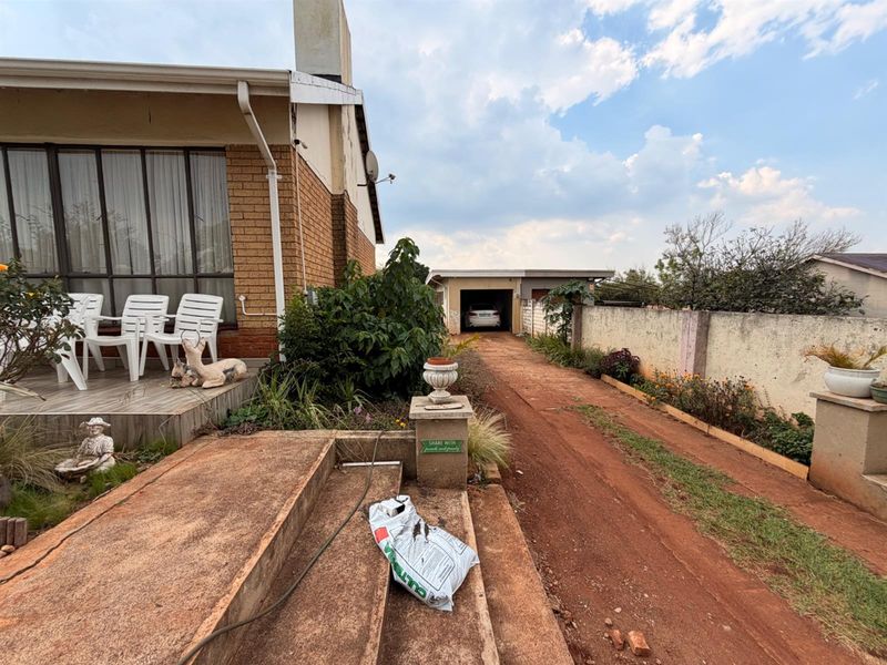 House For Sale in Signal Hill, Newcastle, KwaZulu Natal - Photo 6