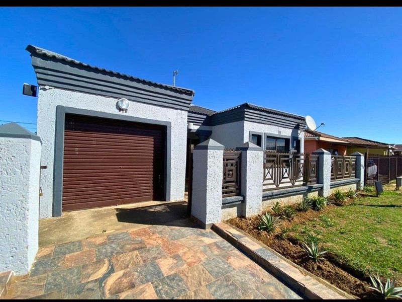 House For Sale in Vryheid, KwaZulu Natal - Photo 2