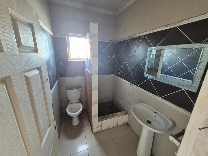 2.5 Bedroom flat For Sale in Bluff, Durban, KwaZulu Natal - Photo 7