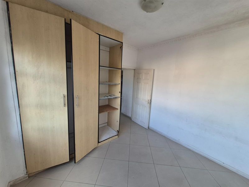 2.5 Bedroom flat For Sale in Bluff, Durban, KwaZulu Natal - Photo 10