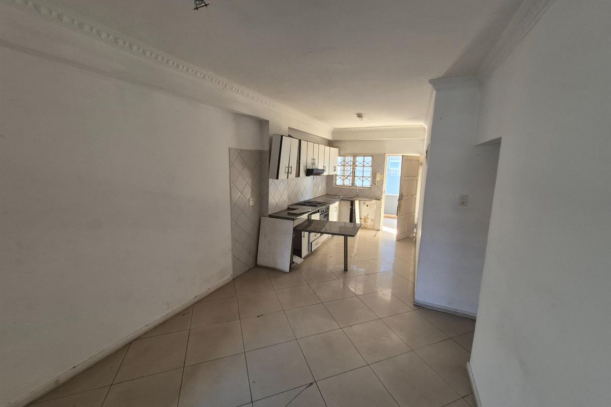 2.5 Bedroom flat For Sale in Bluff, Durban, KwaZulu Natal - Photo 4