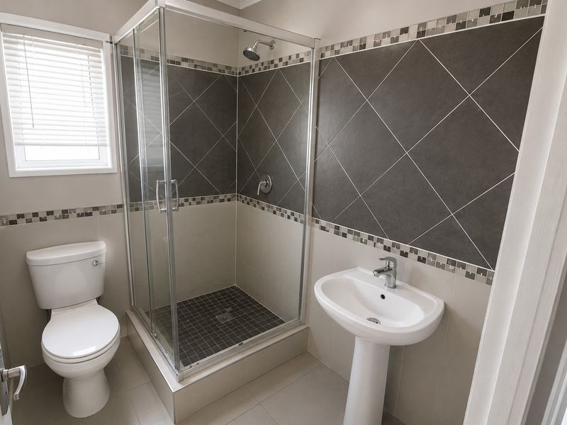 2.5 Bedroom flat For Sale in Bluff, Durban, KwaZulu Natal - Photo 3