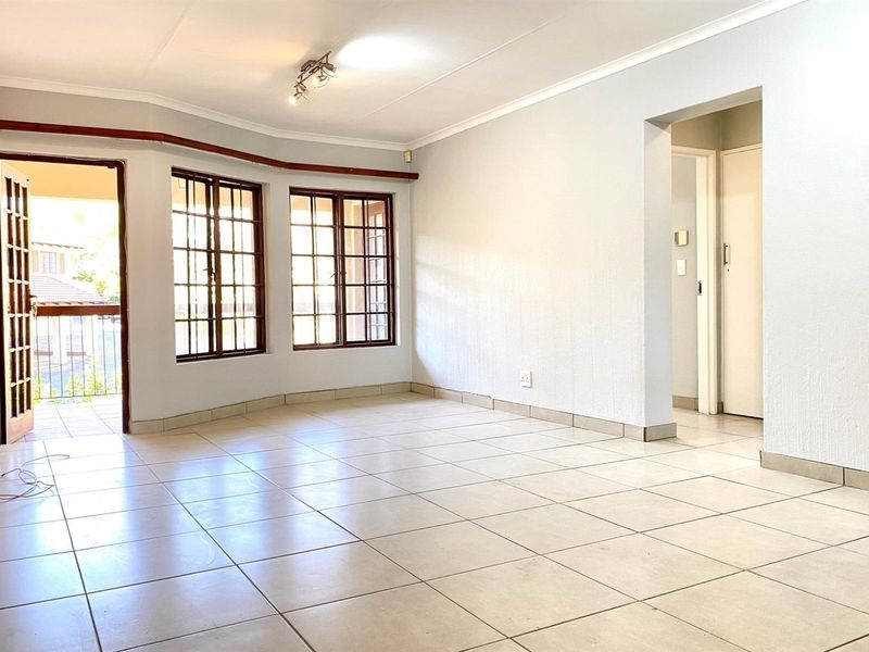 Apartment For Sale in Morningside, Sandton - Photo 2