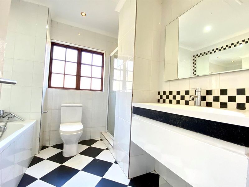 Apartment For Sale in Morningside, Sandton - Photo 9