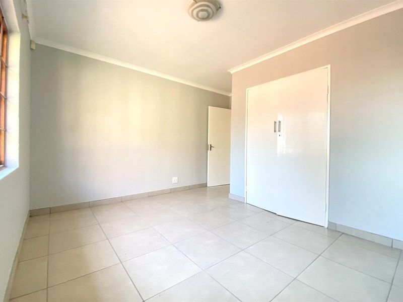 Apartment For Sale in Morningside, Sandton - Photo 6