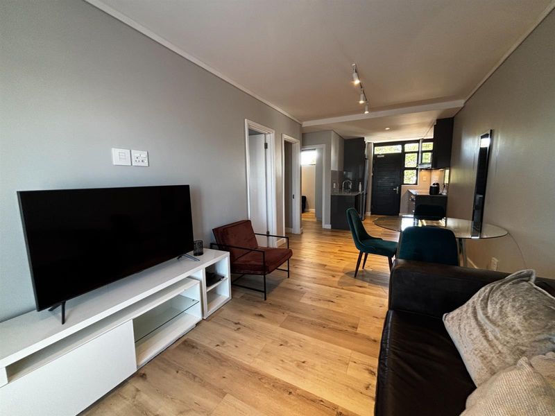 Charming Two Bedroom Apartment in Milnerton - Photo 7