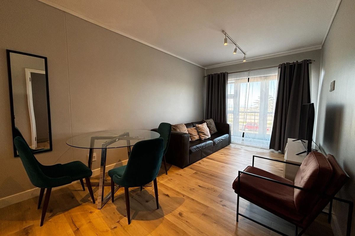 Charming Two Bedroom Apartment in Milnerton - Photo 4