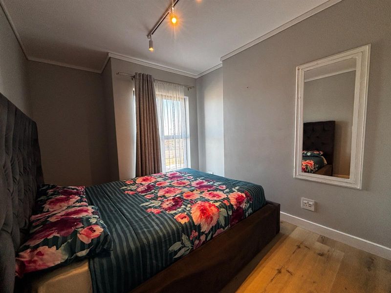 Charming Two Bedroom Apartment in Milnerton - Photo 10