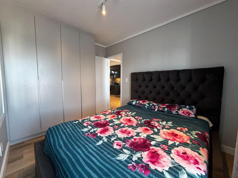 Charming Two Bedroom Apartment in Milnerton - Photo 9