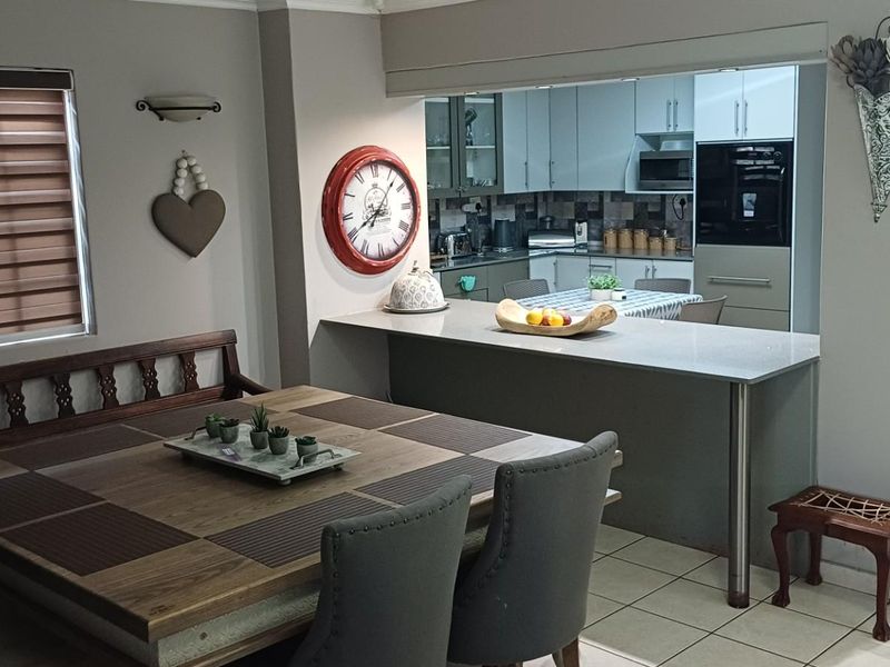 Premium 5-Bedroom Modern Home with Flatlet, Pool and Luxury Finishes A Rare Find in Kriel - Photo 8