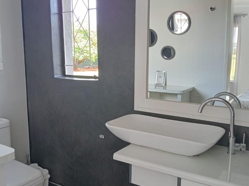 Apartment To Rent in Fairland, Randburg - Photo 9