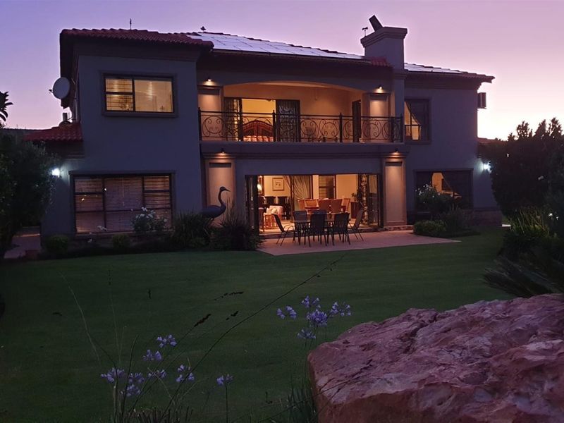 Timeless Elegance in Tuscany Estate - Luxury Living with Space, Comfort, and Sustainability - Photo 2