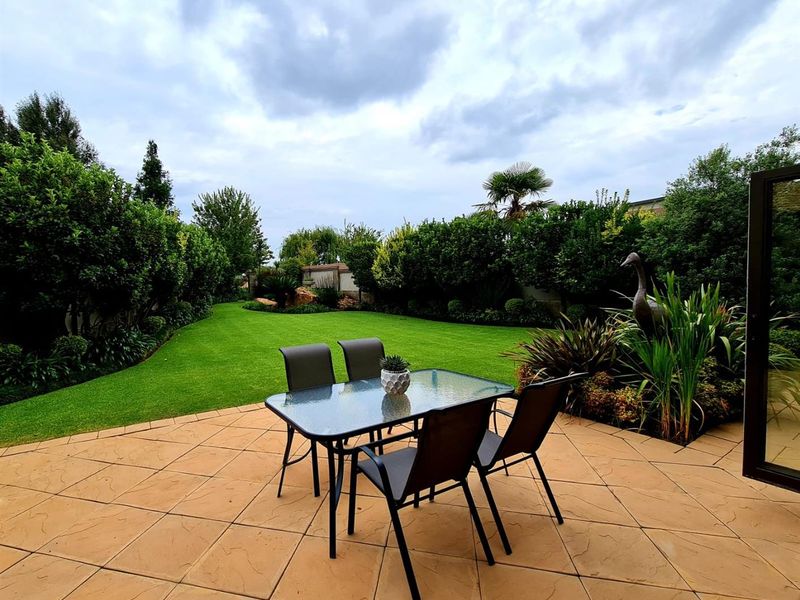 Timeless Elegance in Tuscany Estate - Luxury Living with Space, Comfort, and Sustainability - Photo 9