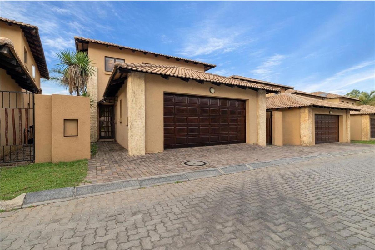 Stunning 3-Bedroom Family Home in Prime Midrand Estate - Photo 2