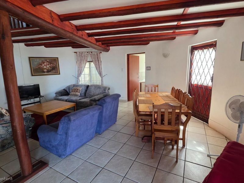 House For Sale in Margate, KwaZulu Natal - Photo 9