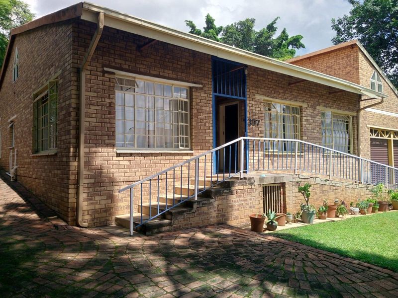 House For Sale in Silverton, Pretoria - Photo 2
