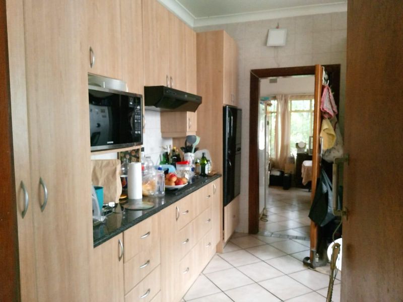 House For Sale in Silverton, Pretoria - Photo 6