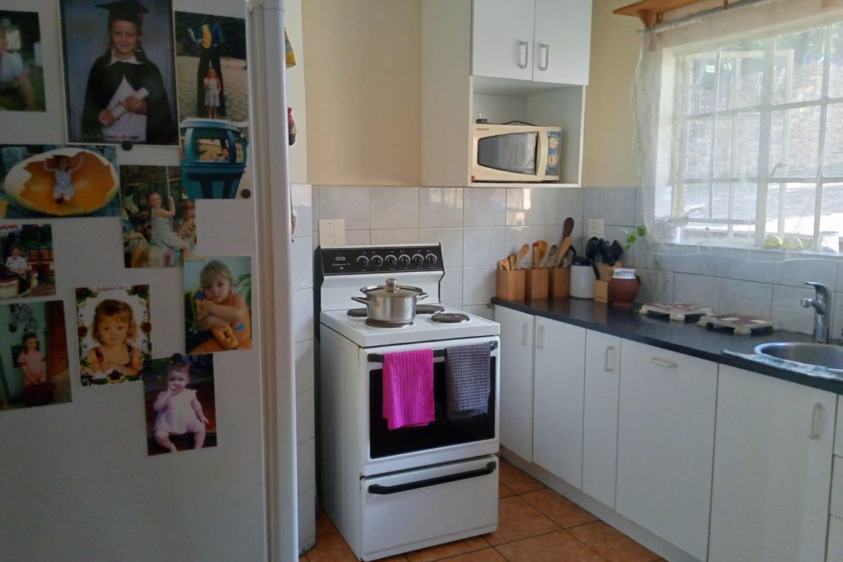 House For Sale in Silverton, Pretoria - Photo 4