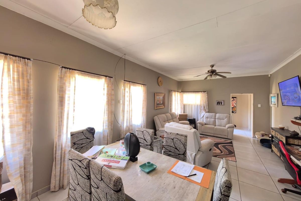Space to Breathe and Room to Grow: Your Sun-Filled Family Sanctuary in Ernestville, Kimberley - Photo 3