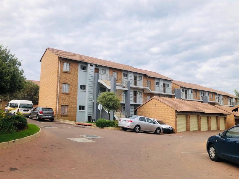 2 Bedroom,1 Bath apartment for rent in Sagewood - Photo 2