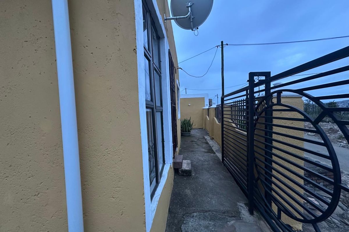 Investment 5-Bedroom house - Photo 5