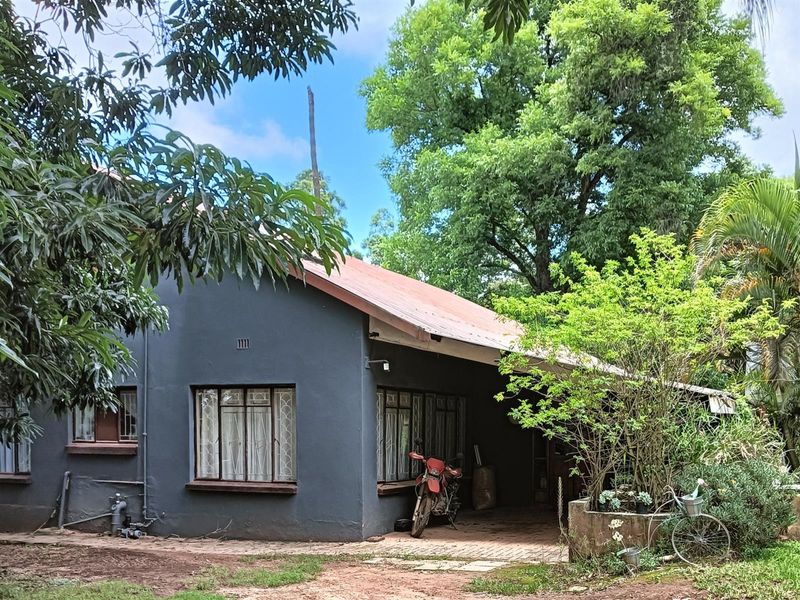 LOCATION. LOCATION. LOCATION. Multi-Dwelling Smallholding with Endless Potential - Photo 10