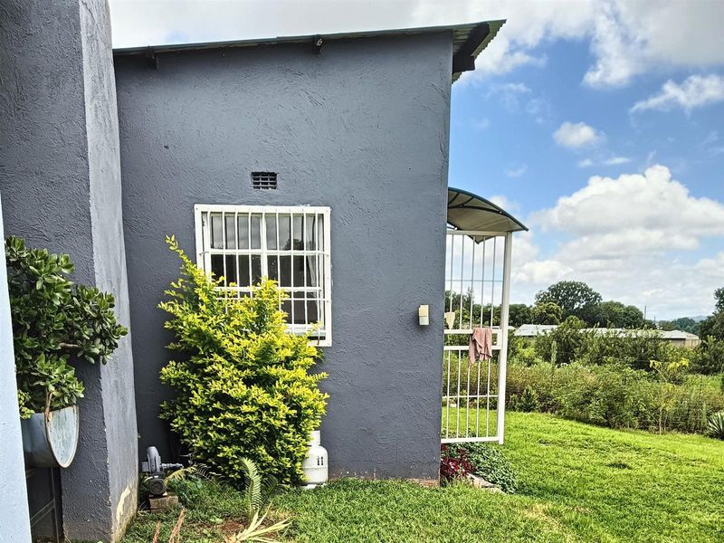 LOCATION. LOCATION. LOCATION. Multi-Dwelling Smallholding with Endless Potential - Photo 7