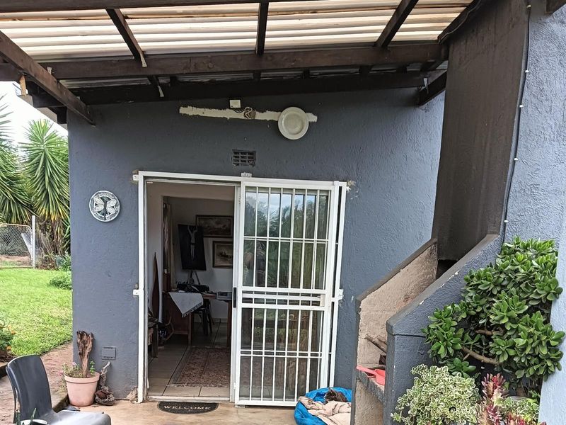 LOCATION. LOCATION. LOCATION. Multi-Dwelling Smallholding with Endless Potential - Photo 6