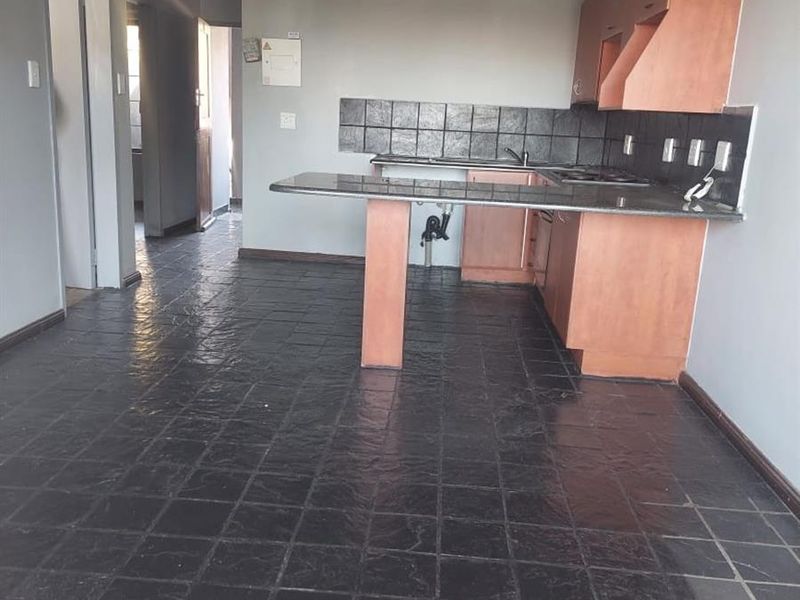 2 Bedroom,1 Bath apartment for Rent in Noordwyk - Photo 5