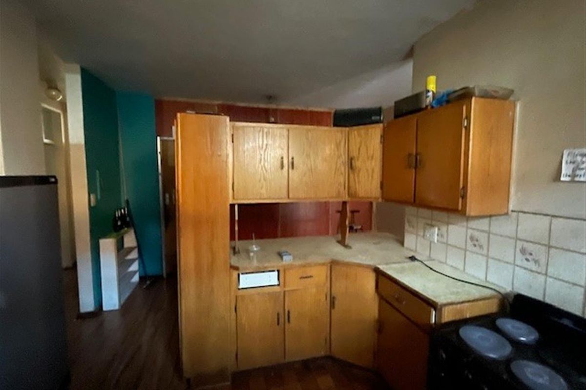 Investment Property for Sale in Sunnyside. - Photo 2