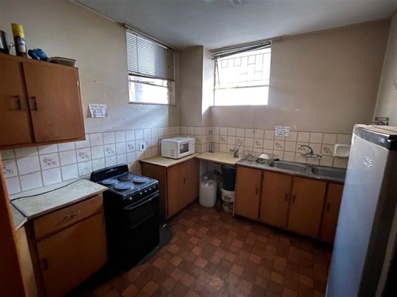 Investment Property for Sale in Sunnyside. - Photo 3