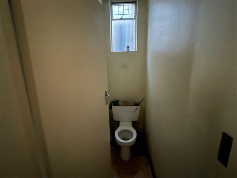 Investment Property for Sale in Sunnyside. - Photo 10