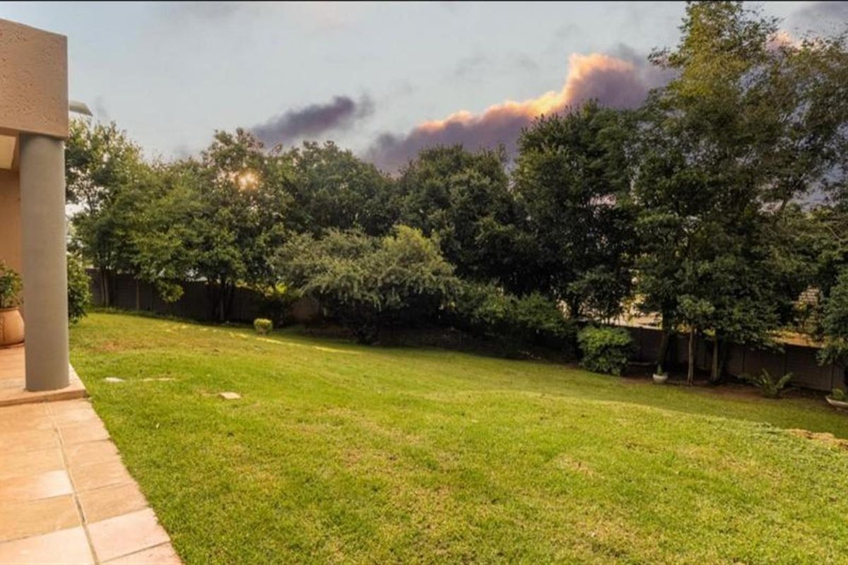 4-Bedroom House to Rent in Glenadrienne, Sandton - Photo 5