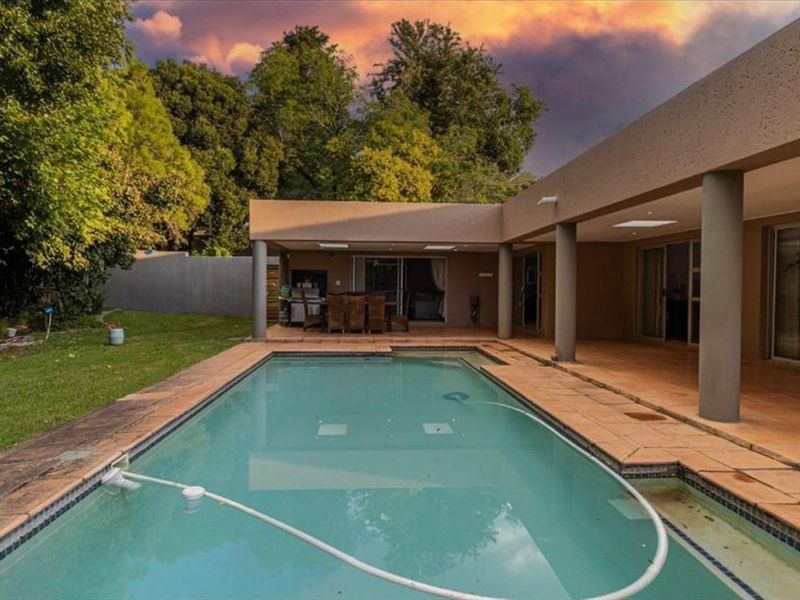 4-Bedroom House to Rent in Glenadrienne, Sandton - Photo 4