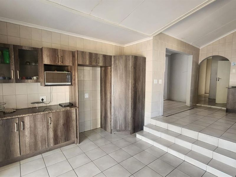 3 Bedroom 2 bathroom House For Sale in Brakpan Central, Brakpan - Photo 10