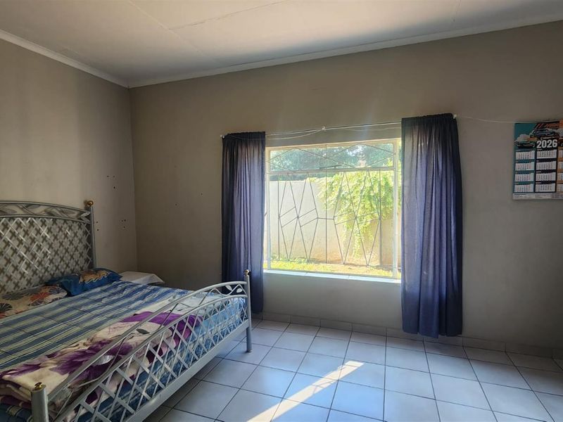 3 Bedroom 2 bathroom House For Sale in Brakpan Central, Brakpan - Photo 5
