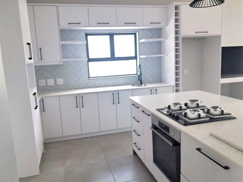 Brand New Luxury: 199.87sqm Masterpiece soon to be built. - Photo 8