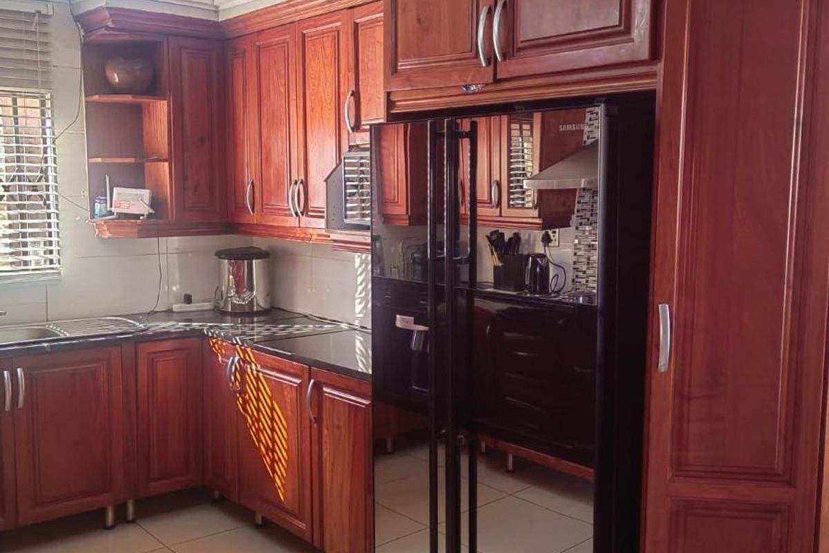 House For Sale in Sebokeng Zone 12, Sebokeng - Photo 2