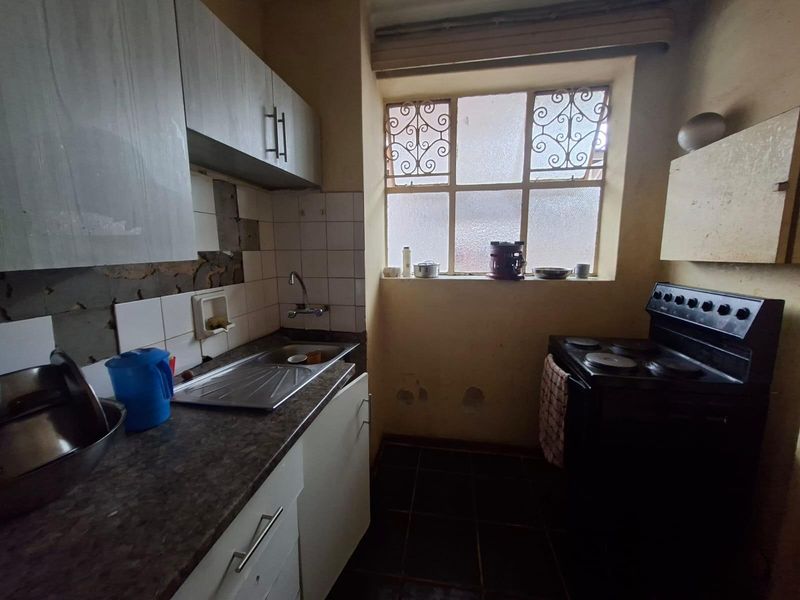 Apartment For Sale in Sunnyside, Pretoria - Photo 10