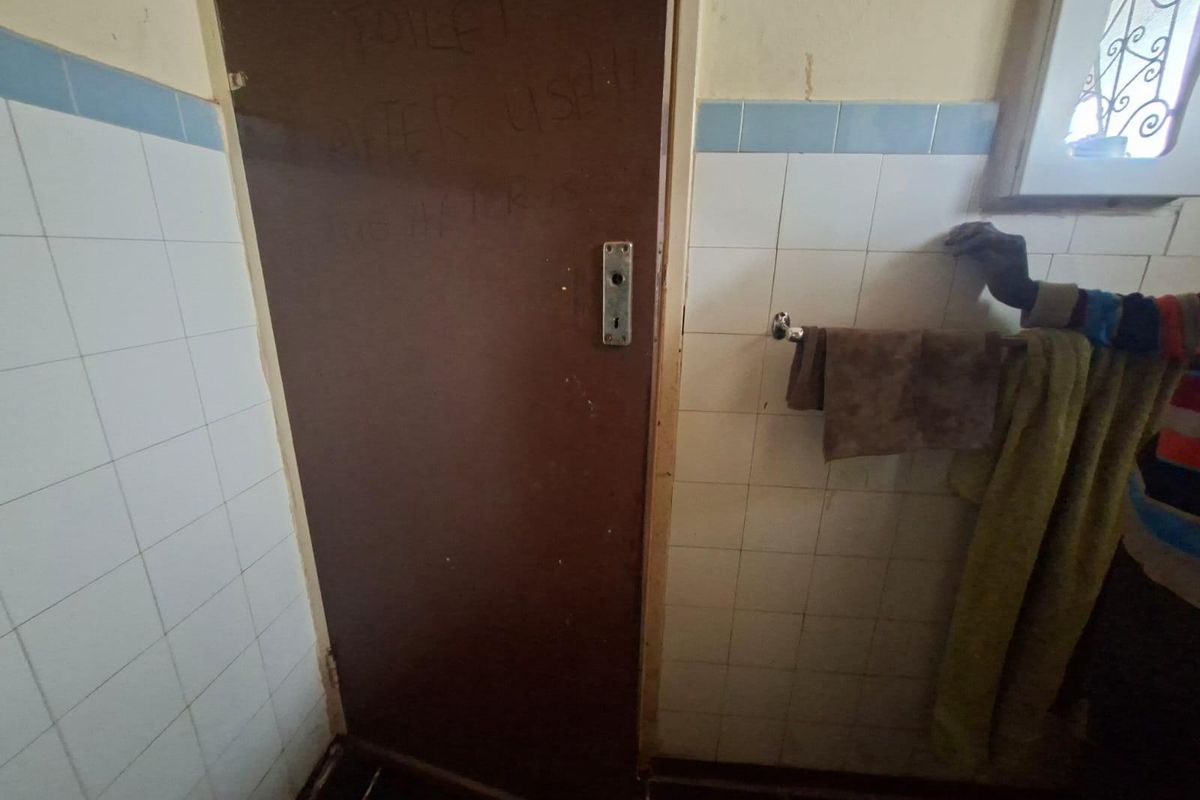 Apartment For Sale in Sunnyside, Pretoria - Photo 2